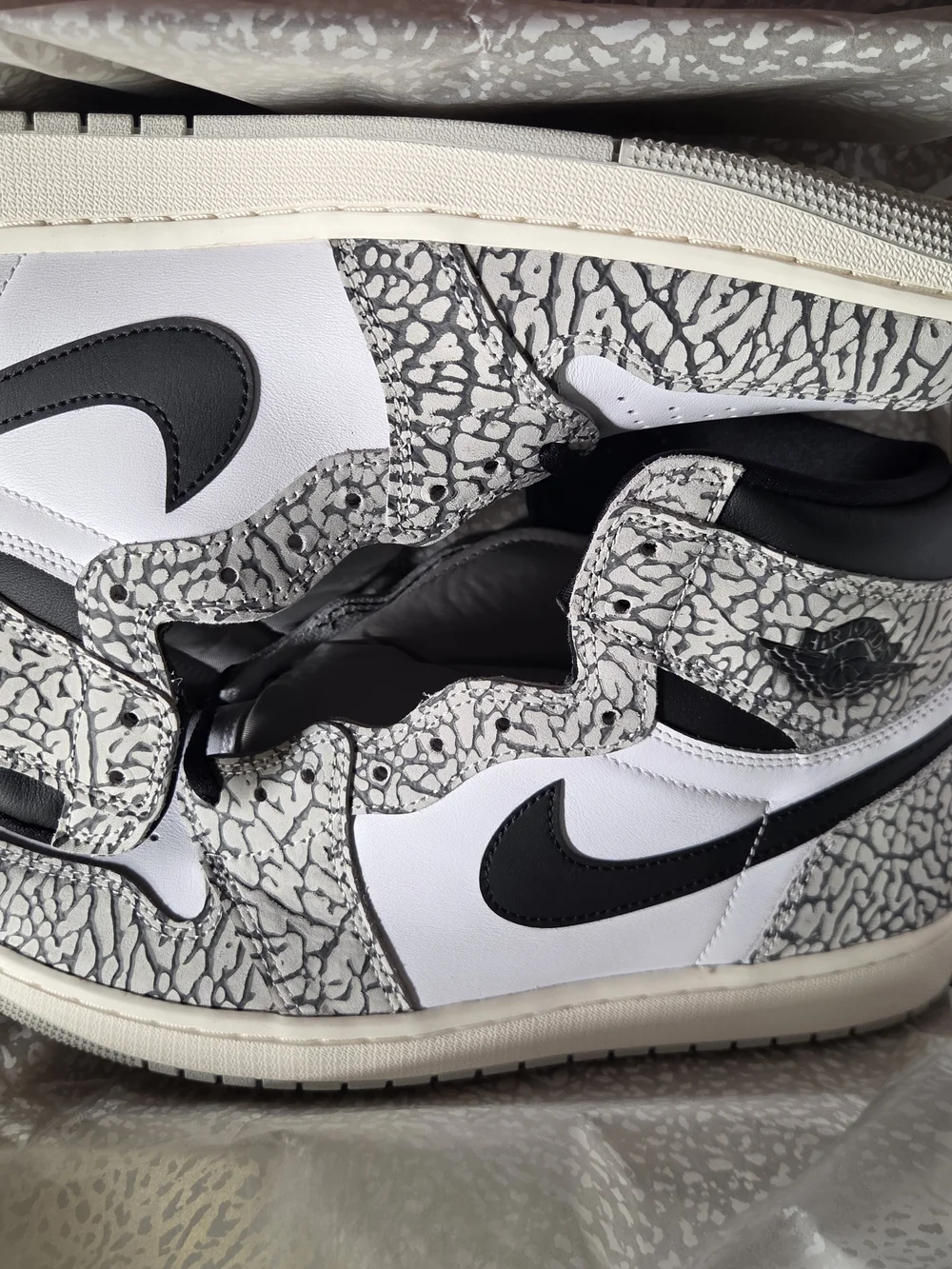 Nike Men's High-Top Sneakers White, Black & Gray Elephant Print